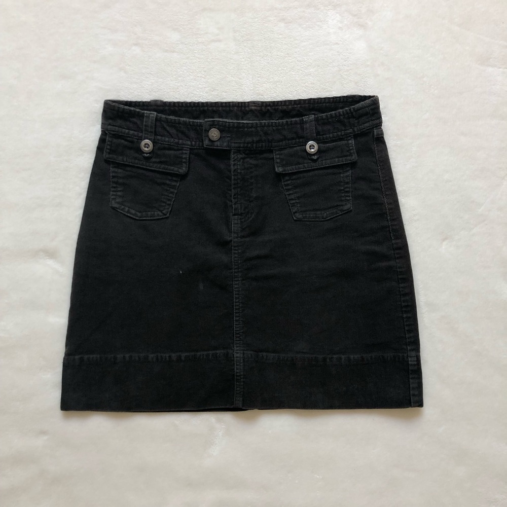 Patagonia dark green cargo corduroy mini skirt